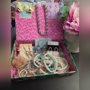 Not So Mystery Jewelry Lot|Green Storage Box-Pearls, Turquoise and Silver Pieces
